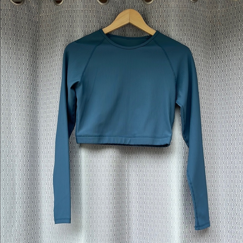 Blue Long Sleeve Athletic Crop